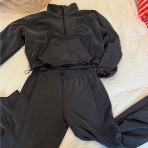 Women's Lululemon Black/ dark grey sweat seat